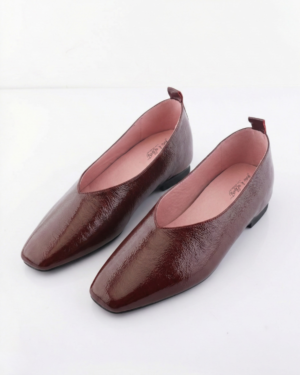 Bella Flat in Crinkle Berry Bella Flat in Crinkle Berry